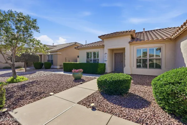 Property Slideshow image 2 of 57 | 3161 e gleneagle dr, Chandler, AZ, 85249