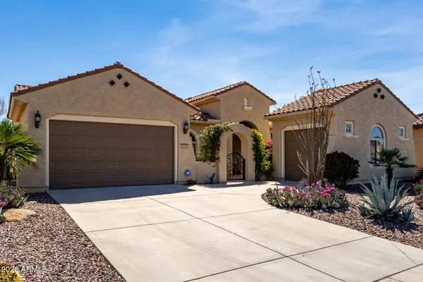 Property Slideshow image 3 of 49 | 6995 w trenton way, Florence, AZ, 85132