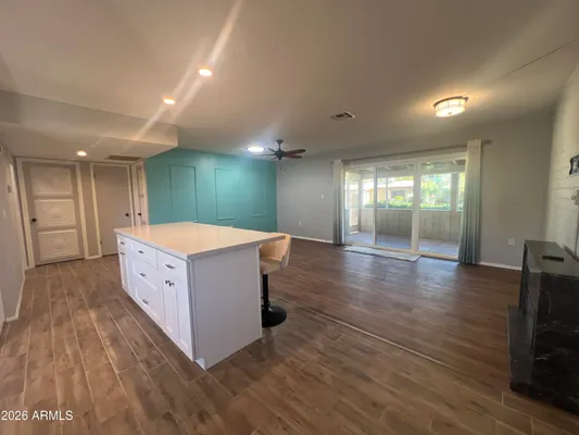 Property Slideshow image 2 of 14 | 10013 w lakeview cir, Sun City, AZ, 85351