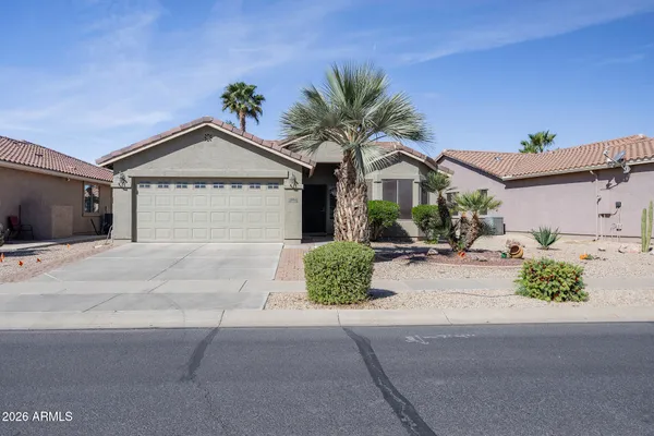 Property Slideshow image 2 of 36 | 121 s agua fria ln, Casa Grande, AZ, 85194
