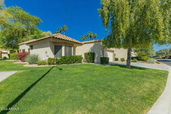 Property Slideshow image 2 of 26 | 9126 w wescott dr, Peoria, AZ, 85382