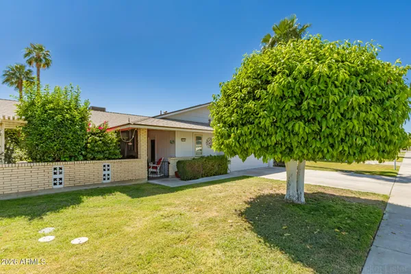 Property Slideshow image 2 of 31 | 10731 w salem dr, Sun City, AZ, 85351