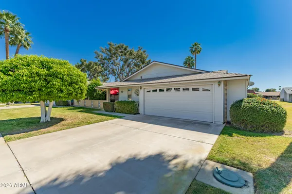 Property Slideshow image 3 of 31 | 10731 w salem dr, Sun City, AZ, 85351
