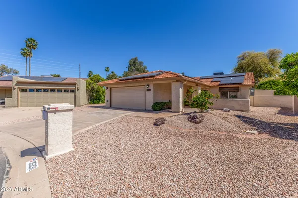 Property Slideshow image 3 of 25 | 25231 s lakeway dr, Sun Lakes, AZ, 85248