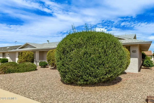 Property Slideshow image 3 of 44 | 9326 w willowbrook dr, Sun City, AZ, 85373