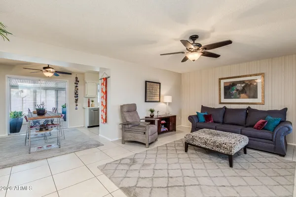 Property Slideshow image 2 of 32 | 10441 w burns dr, Sun City, AZ, 85351