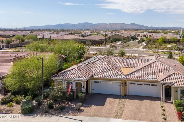 Property Slideshow image 2 of 21 | 17237 w w wind dr, Surprise, AZ, 85387