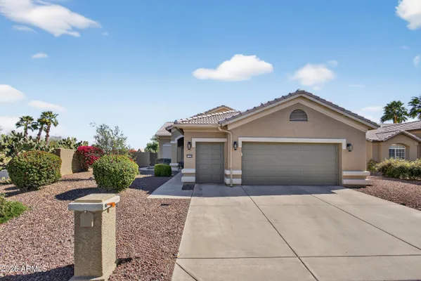 Property Slideshow image 2 of 40 | 15329 w catalina ct, Goodyear, AZ, 85395