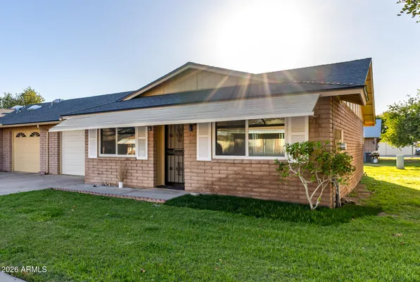 Property Slideshow image 3 of 21 | 9918 n 95th dr b, Peoria, AZ, 85345