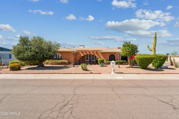 Property Slideshow image 2 of 50 | 1218 s palo verde dr, Apache Junction, AZ, 85120