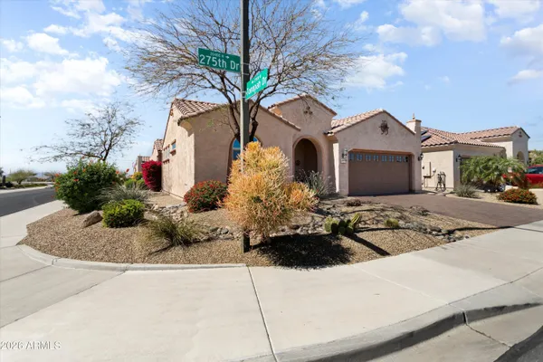 Property Slideshow image 3 of 38 | 20410 n 275th dr, Buckeye, AZ, 85396