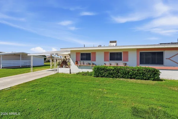 Property Slideshow image 2 of 16 | 10402 n 105th ave, Sun City, AZ, 85351