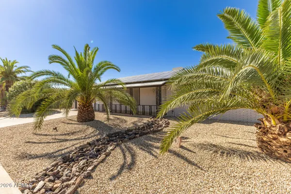 Property Slideshow image 2 of 21 | 9404 w hidden valley cir, Sun City, AZ, 85351