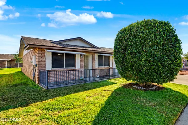 Property Slideshow image 2 of 29 | 9919 n 97th dr a, Peoria, AZ, 85345