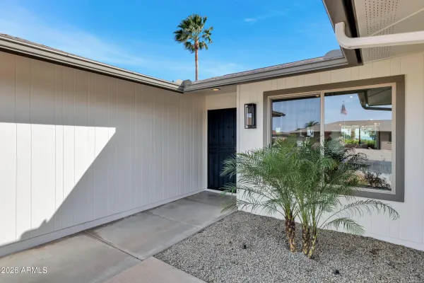 Property Slideshow image 2 of 37 | 11049 w crestbrook dr, Sun City, AZ, 85351