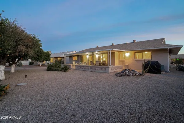 Property Slideshow image 3 of 58 | 10939 w roundelay cir, Sun City, AZ, 85351