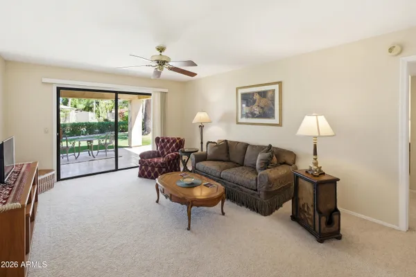 Property Slideshow image 3 of 38 | 9322 w topeka dr, Peoria, AZ, 85382