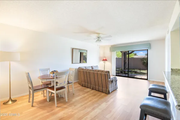 Property Slideshow image 2 of 14 | 18723 n 92nd dr, Peoria, AZ, 85382