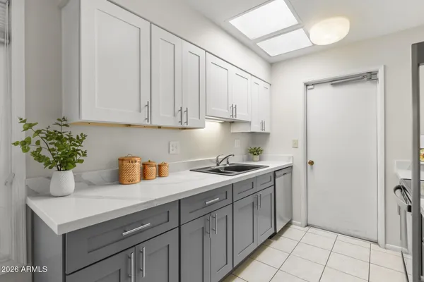 Property Slideshow image 3 of 35 | 13321 w copperstone dr, Sun City West, AZ, 85375