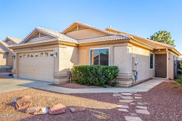 Property Slideshow image 2 of 30 | 10633 w runion dr, Peoria, AZ, 85382