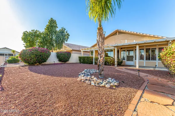 Property Slideshow image 3 of 30 | 10633 w runion dr, Peoria, AZ, 85382