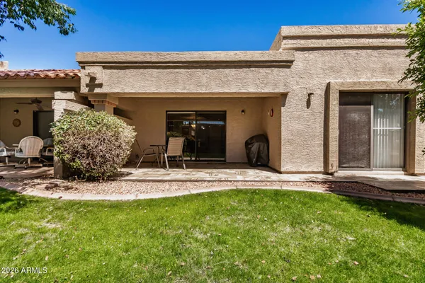 Property Slideshow image 2 of 25 | 9823 w topeka dr, Peoria, AZ, 85382