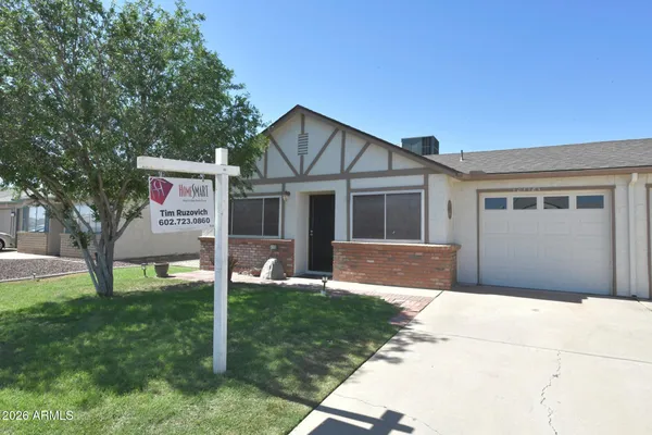 Property Slideshow image 2 of 36 | 10118 n 97th dr a, Peoria, AZ, 85345