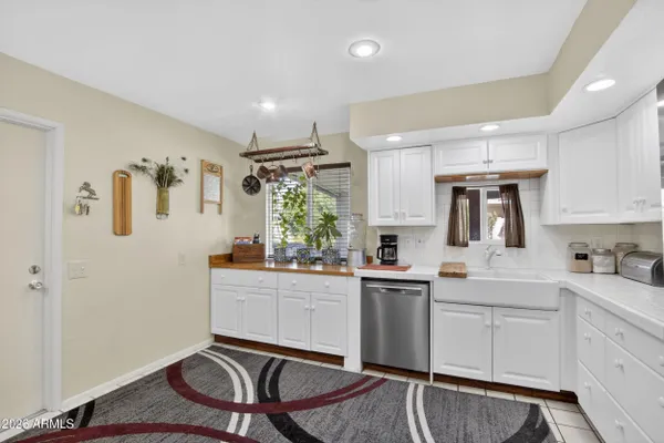 Property Slideshow image 3 of 14 | 9726 w pineridge dr, Sun City, AZ, 85351