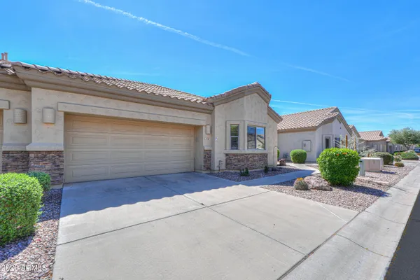 Property Slideshow image 3 of 67 | 1557 e brenda dr, Casa Grande, AZ, 85122