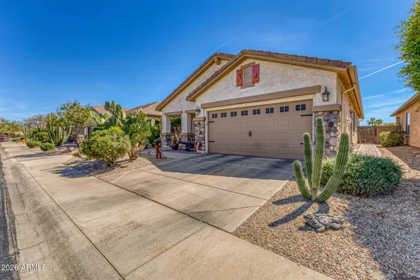 Property Slideshow image 3 of 35 | 195 w twin peaks pkwy, San Tan Valley, AZ, 85143