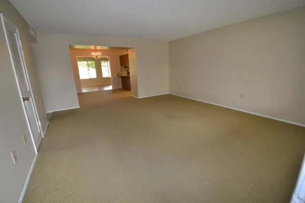 Property Slideshow image 2 of 15 | 10010 w sandstone dr, Sun City, AZ, 85351