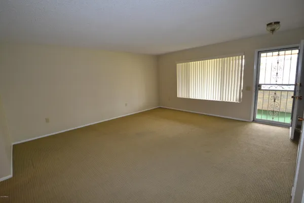 Property Slideshow image 3 of 15 | 10010 w sandstone dr, Sun City, AZ, 85351