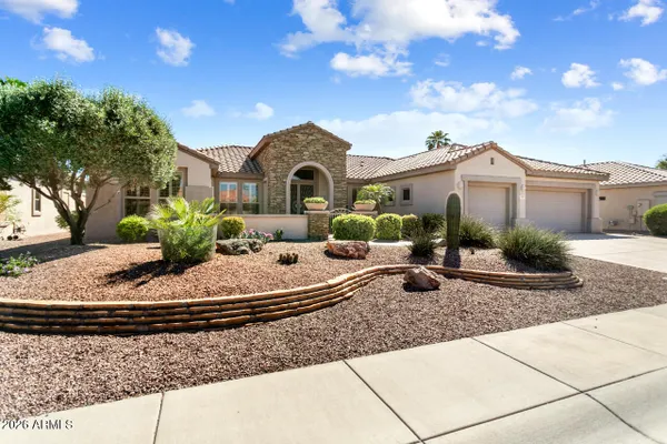 Property Slideshow image 2 of 45 | 15807 w silver breeze dr, Surprise, AZ, 85374