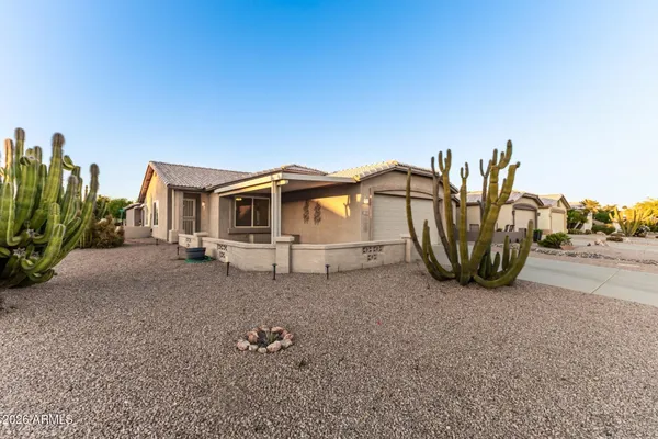 Property Slideshow image 3 of 43 | 1362 e cherry hills dr, Chandler, AZ, 85249