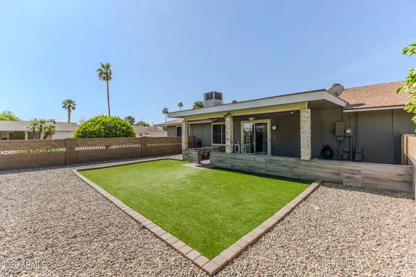 Property Slideshow image 3 of 28 | 19801 n turquoise hills dr, Sun City, AZ, 85373