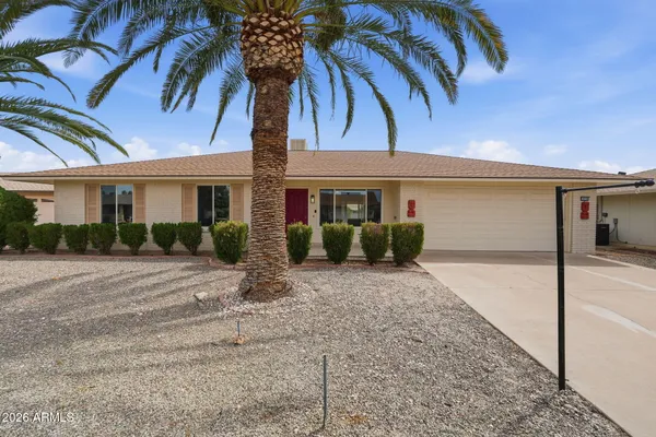 Property Slideshow image 2 of 46 | 10733 w hutton dr, Sun City, AZ, 85351