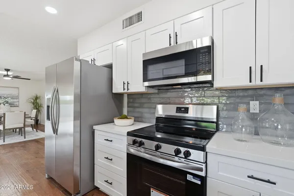 Property Slideshow image 2 of 46 | 10733 w hutton dr, Sun City, AZ, 85351