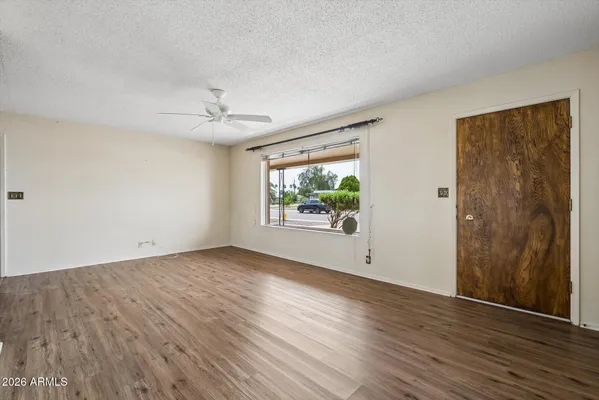 Property Slideshow image 2 of 20 | 509 n 53rd pl, Mesa, AZ, 85205