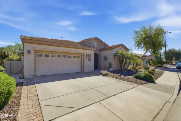 Property Slideshow image 3 of 40 | 5283 s almond dr, Gilbert, AZ, 85298