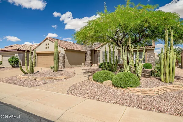 Property Slideshow image 2 of 34 | 15776 w silver breeze dr, Surprise, AZ, 85374