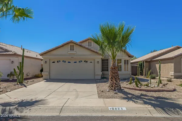 Property Slideshow image 2 of 30 | 10523 w mohawk ln, Peoria, AZ, 85382