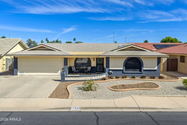 Property Slideshow image 2 of 39 | 7824 e navarro ave, Mesa, AZ, 85209