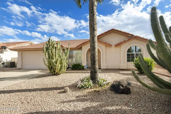 Property Slideshow image 2 of 50 | 10313 e navajo pl, Sun Lakes, AZ, 85248