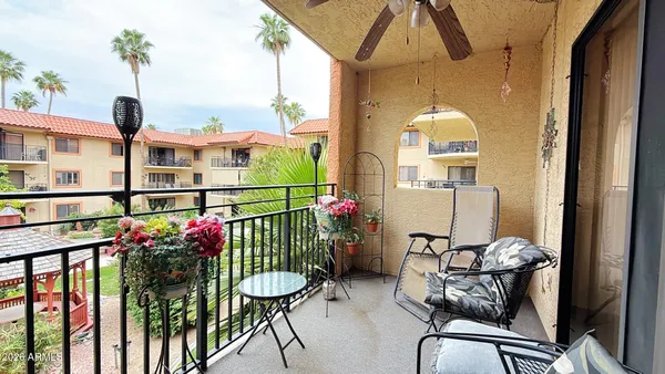 Property Slideshow image 2 of 13 | 10330 w thunderbird blvd b203, Sun City, AZ, 85351
