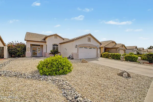 Property Slideshow image 2 of 24 | 10533 w potter dr, Peoria, AZ, 85382