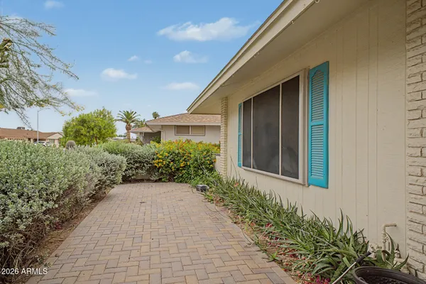 Property Slideshow image 3 of 29 | 10505 w cameo dr, Sun City, AZ, 85351