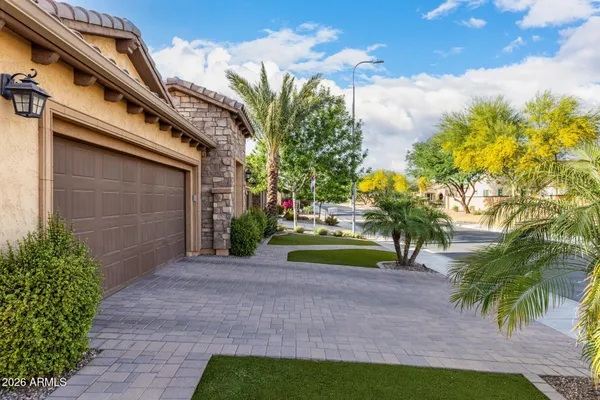 Property Slideshow image 2 of 77 | 6210 s pinaleno pl, Chandler, AZ, 85249