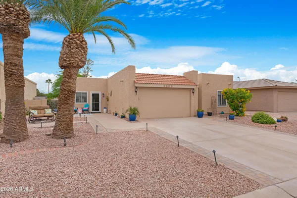 Property Slideshow image 3 of 36 | 9509 e fairway blvd, Sun Lakes, AZ, 85248