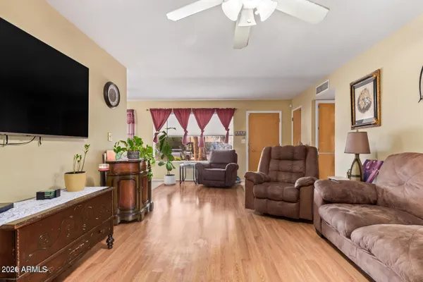 Property Slideshow image 3 of 34 | 427 n 55th pl, Mesa, AZ, 85205