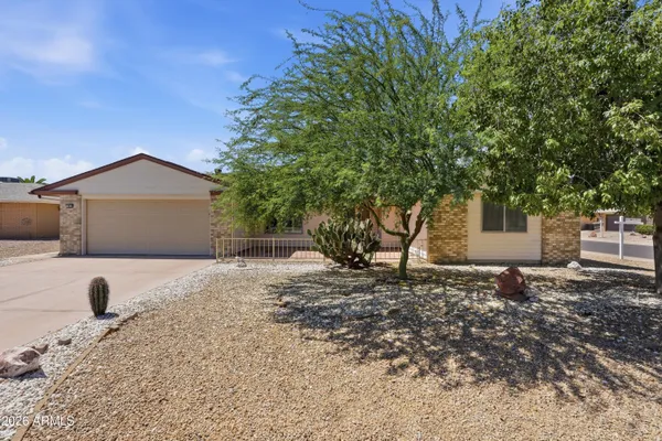 Property Slideshow image 2 of 37 | 9633 w campana dr, Sun City, AZ, 85351